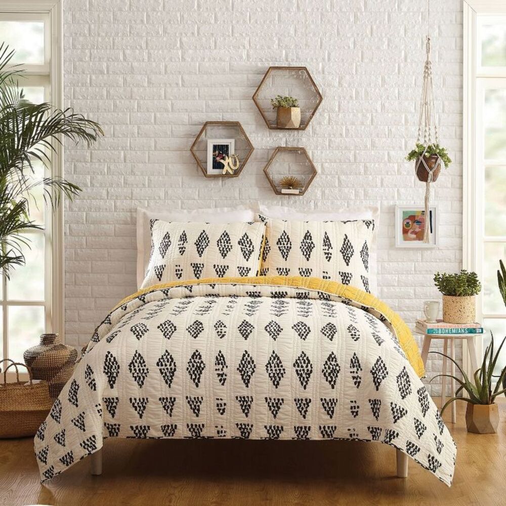 3pc King Prosperity Reversible Cotton Quilt & Sham Set - Black/White